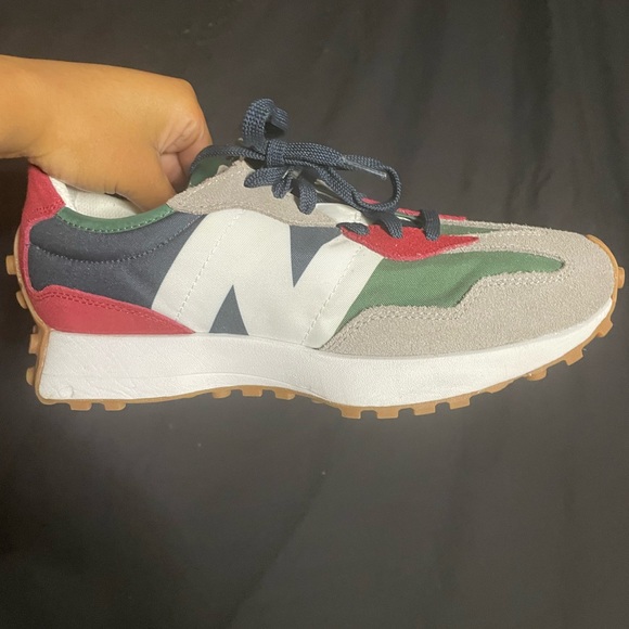 New Balance Shoes - New Balance 327 US Women 10